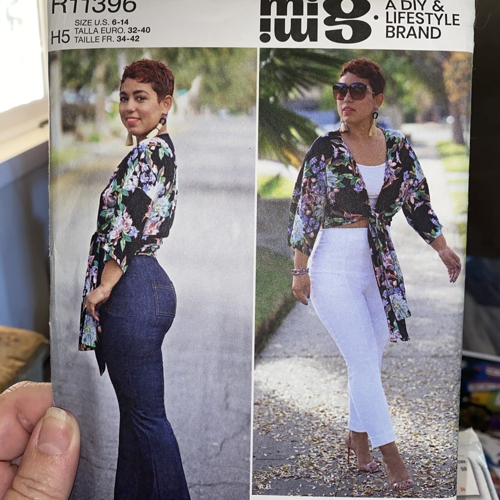 Simplicity MiG Ladies Outfit Sewing Pattern R11396 Size 6-14 Uncut Pants Top